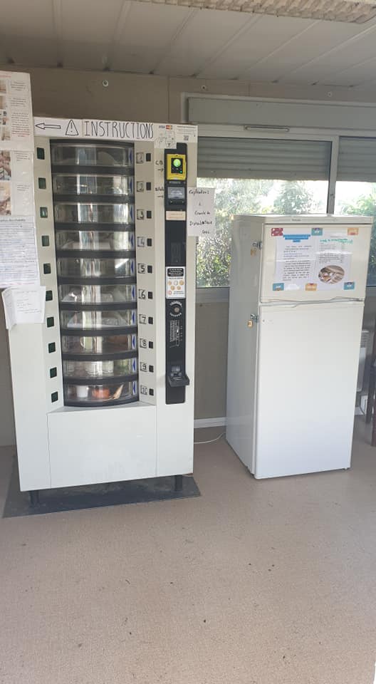 Distributeur + Frigo